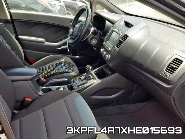 3KPFL4A7XHE015693_5.webp