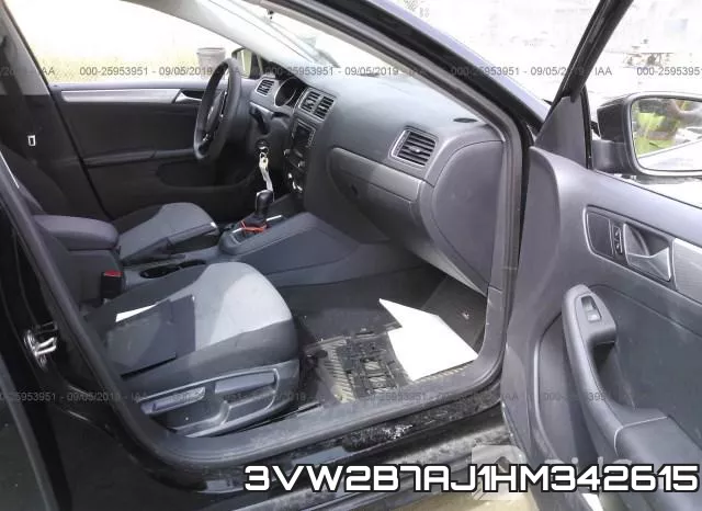 3VW2B7AJ1HM342615_5.webp