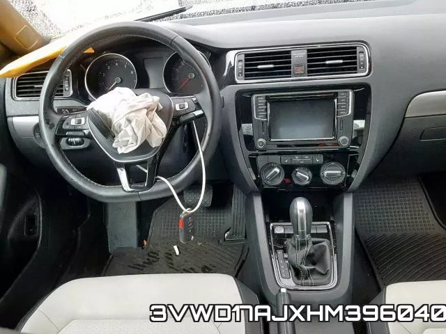 3VWD17AJXHM396040_9.webp