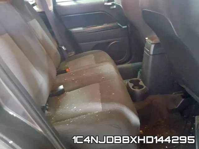 1C4NJDBBXHD144295_6.webp