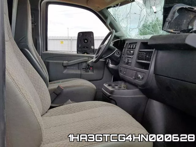 1HA3GTCG4HN000628_5.webp