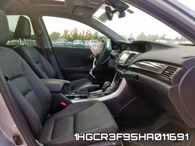 1HGCR3F95HA011691_5.webp