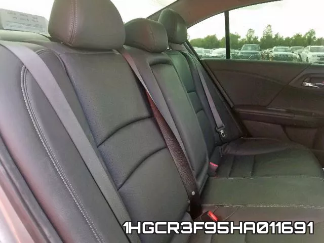 1HGCR3F95HA011691_6.webp