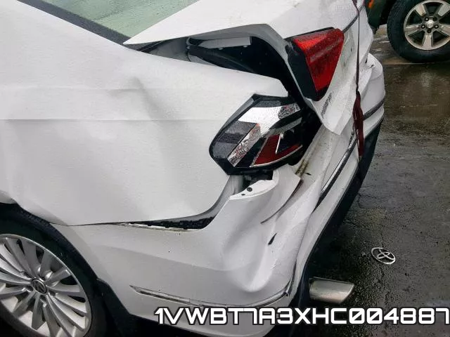1VWBT7A3XHC004887_9.webp