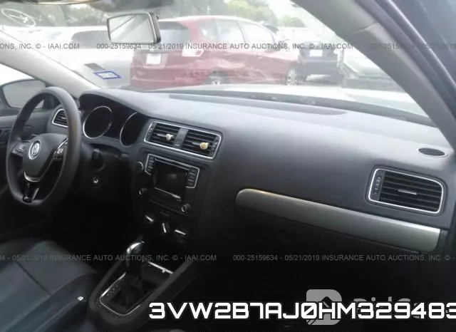 3VW2B7AJ0HM329483_5.webp
