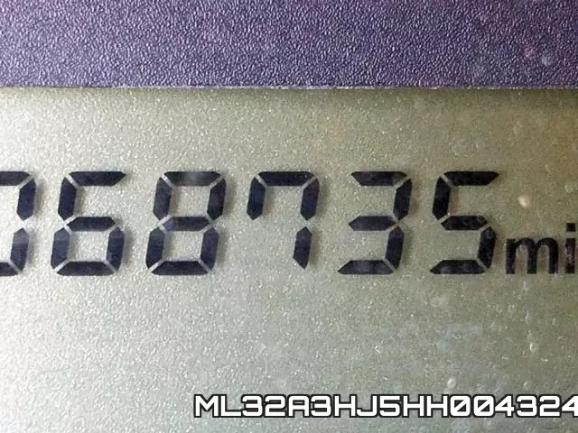 ML32A3HJ5HH004324_8.webp