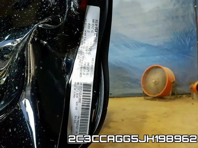 2C3CCAGG5JH198962_10.webp