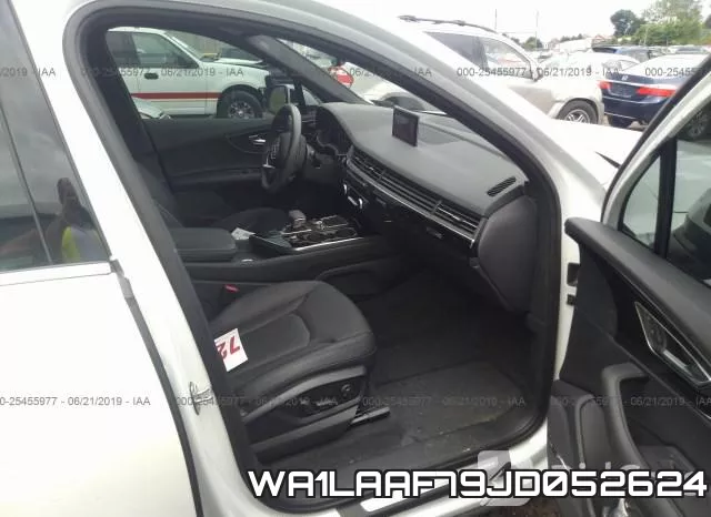 WA1LAAF79JD052624_5.webp