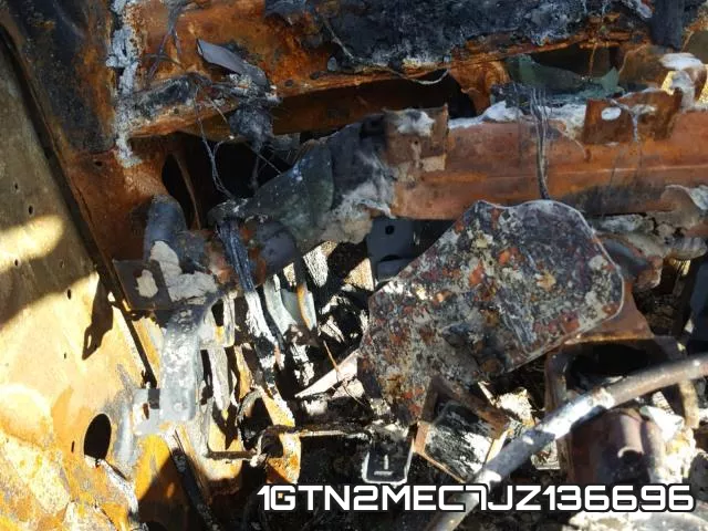 1GTN2MEC7JZ136696_8.webp