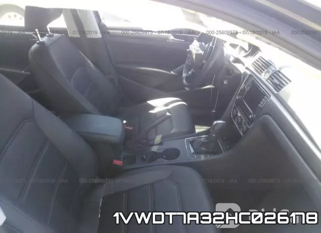 1VWDT7A32HC026178_5.webp