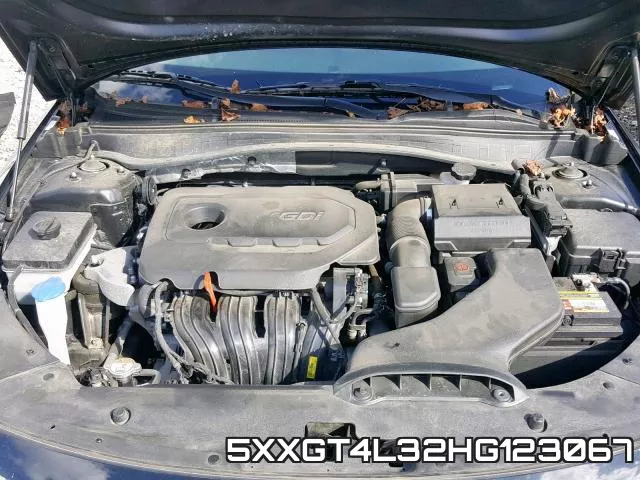 5XXGT4L32HG123067_7.webp
