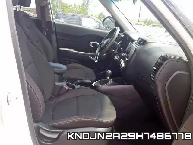KNDJN2A29H7486778_5.webp