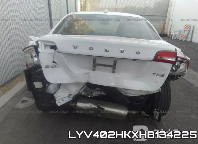 LYV402HKXHB134225