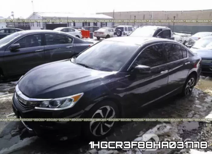 1HGCR3F88HA031778_2.webp