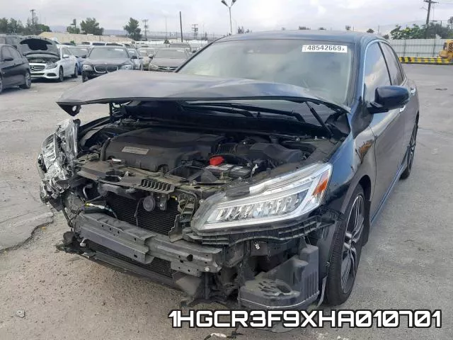 1HGCR3F9XHA010701_2.webp