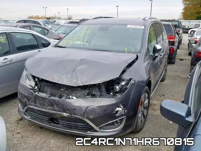 2C4RC1N71HR670815_2.webp
