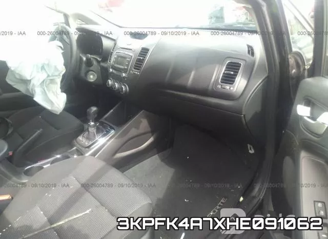 3KPFK4A7XHE091062_5.webp