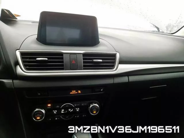 3MZBN1V36JM196511_9.webp