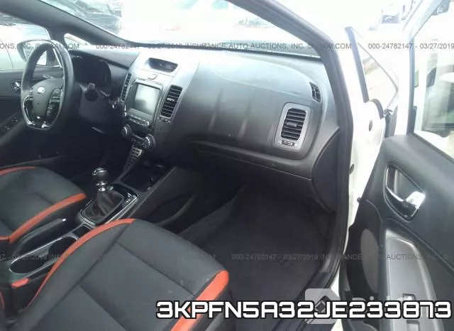 3KPFN5A32JE233873_5.webp