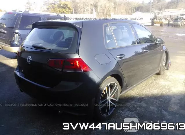 3VW447AU5HM069613_4.webp