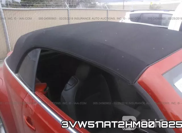 3VW517AT2HM807825_6.webp