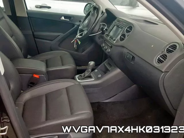 WVGAV7AX4HK031323_5.webp