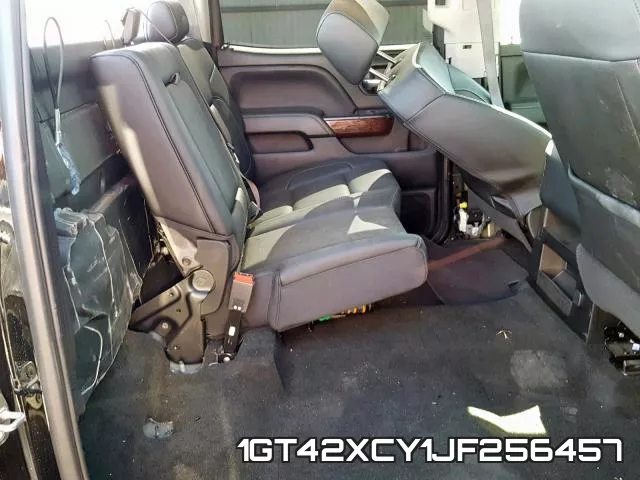 1GT42XCY1JF256457_6.webp