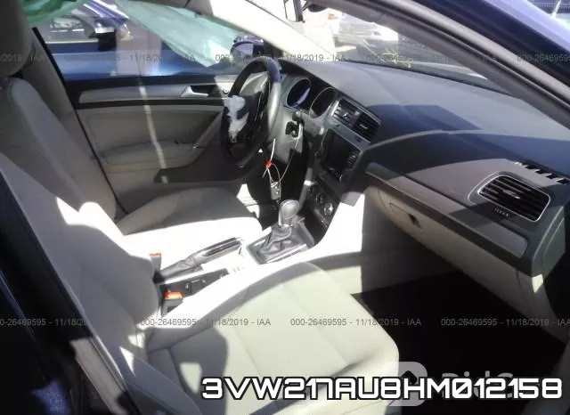 3VW217AU8HM012158_5.webp