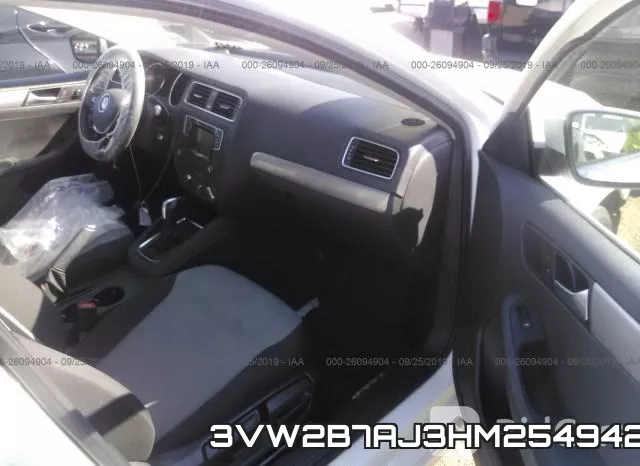 3VW2B7AJ3HM254942_5.webp