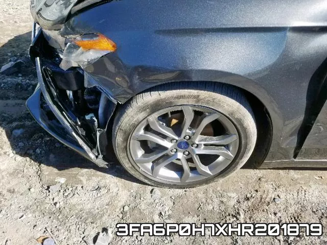 3FA6P0H7XHR201879_9.webp