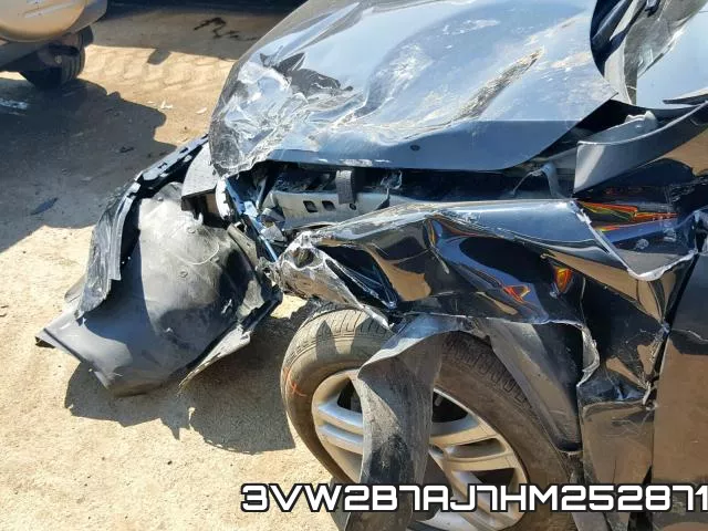 3VW2B7AJ7HM252871_9.webp
