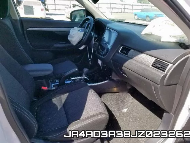 JA4AD3A38JZ023262_5.webp