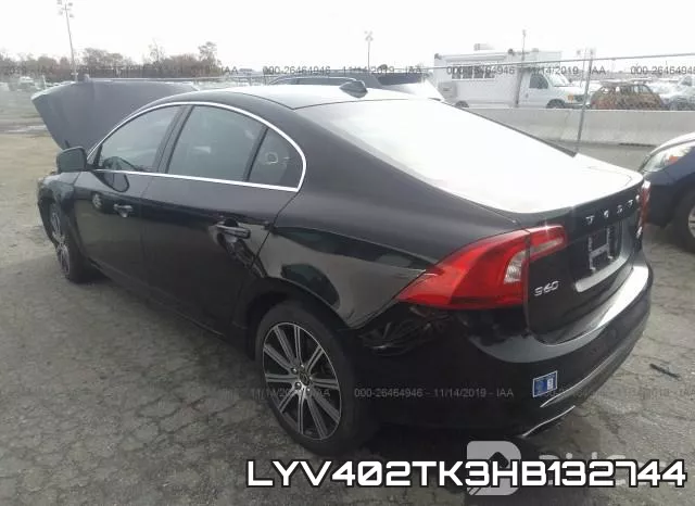 LYV402TK3HB132744_3.webp