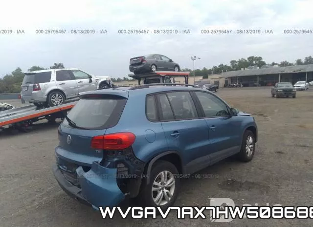 WVGAV7AX7HW508688_4.webp