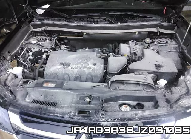 JA4AD3A38JZ031085_10.webp
