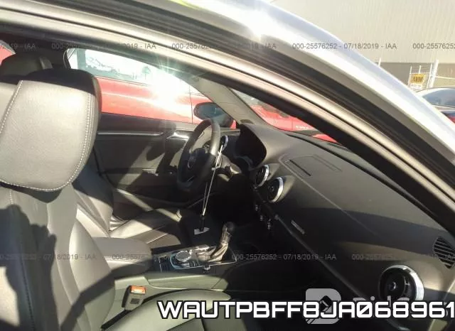 WAUTPBFF8JA068961_5.webp