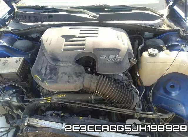2C3CCAGG5JH198928_10.webp