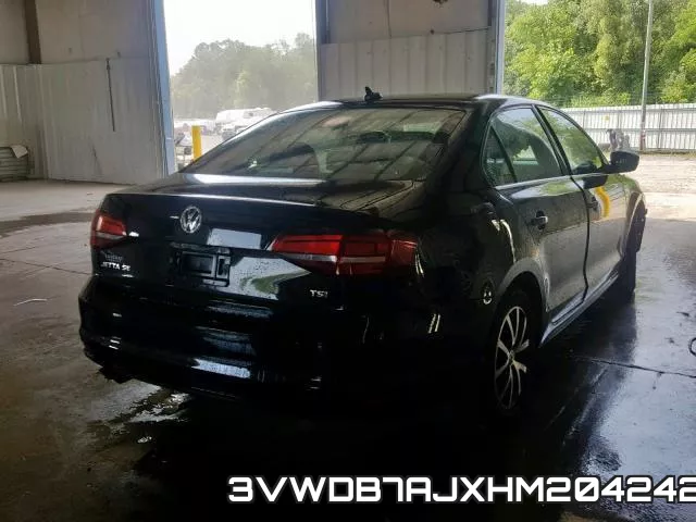 3VWDB7AJXHM204242_4.webp