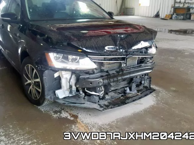 3VWDB7AJXHM204242_9.webp