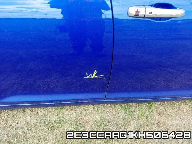 2C3CCAAG1KH506428_9.webp