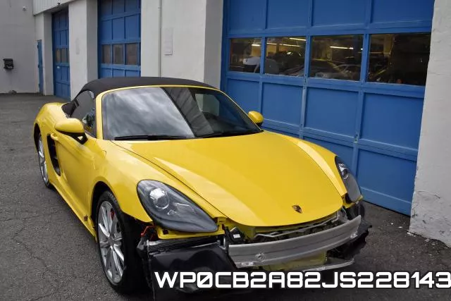 WP0CB2A82JS228143_4.webp