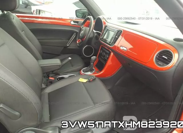 3VW517ATXHM823920_5.webp