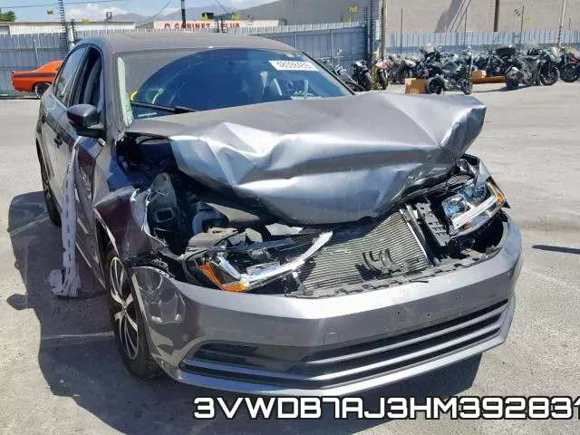3VWDB7AJ3HM392831_1.webp