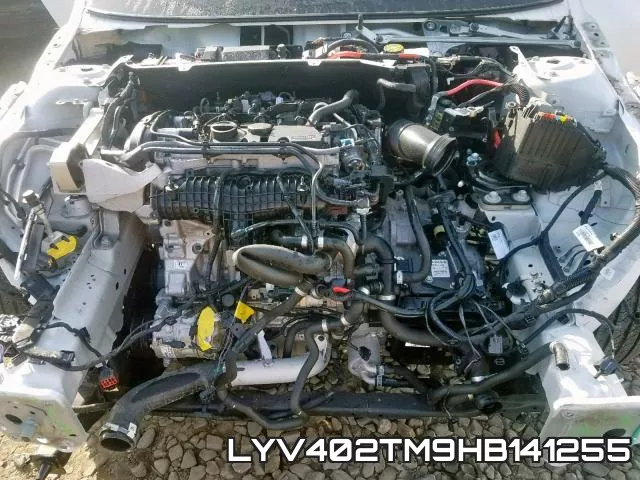 LYV402TM9HB141255_7.webp