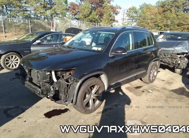 WVGUV7AXXHW504048_2.webp
