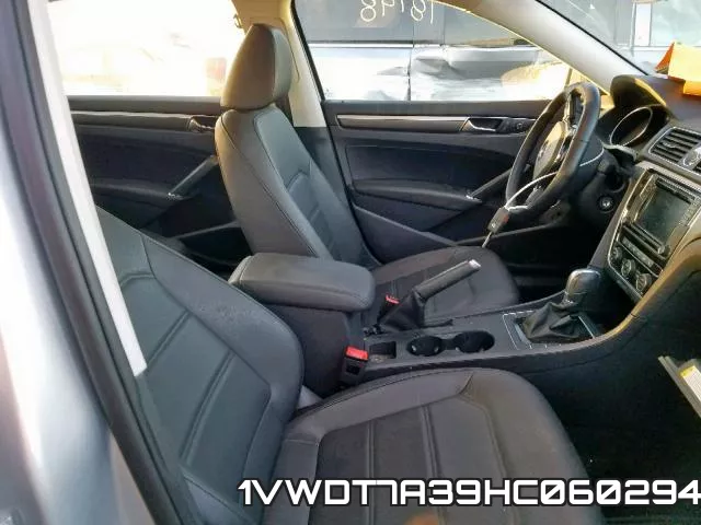 1VWDT7A39HC060294_5.webp