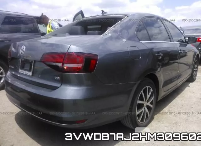 3VWDB7AJ2HM309602_4.webp