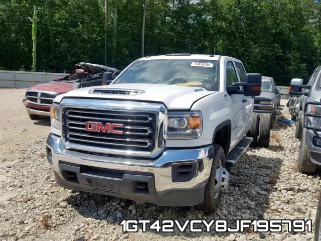1GT42VCY8JF195791_2.webp