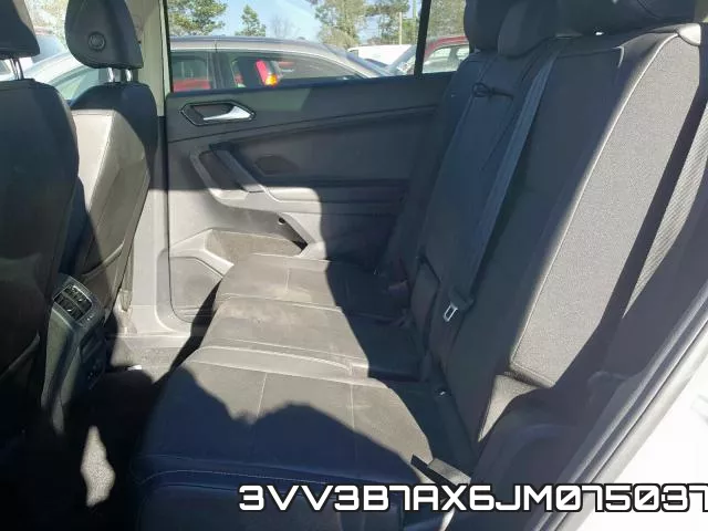 3VV3B7AX6JM075037_6.webp