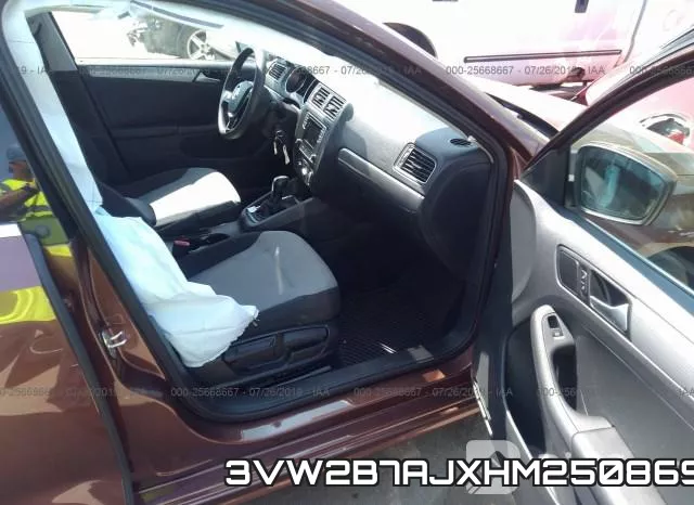3VW2B7AJXHM250869_5.webp